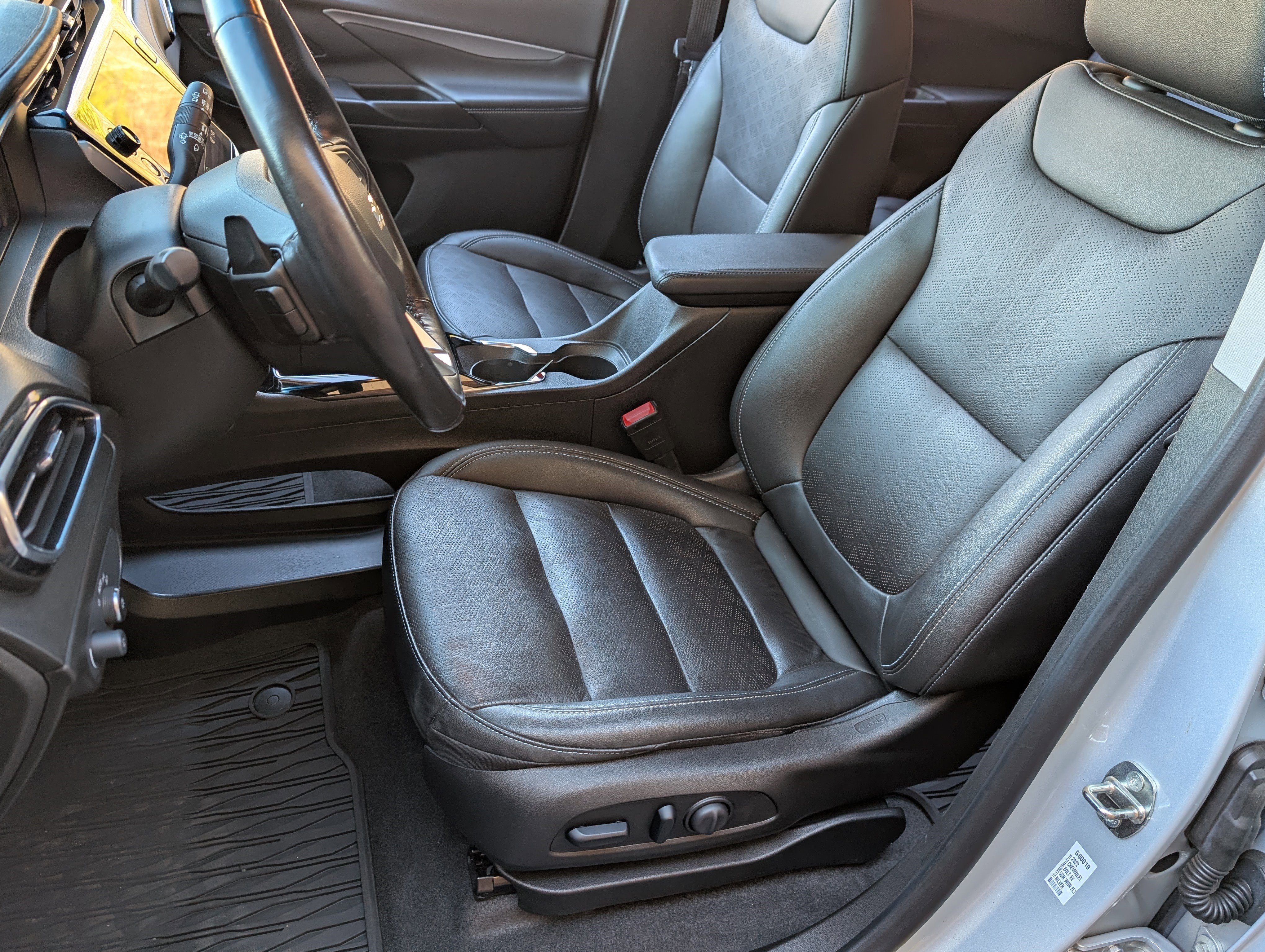 Used 2022 Chevrolet Bolt LT w/ Infotainment Package image 16