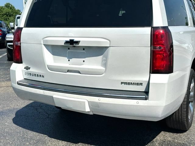 Used 2020 Chevrolet Suburban Premier w/ Premier 6.2L Value Package AWD/4WD image 14