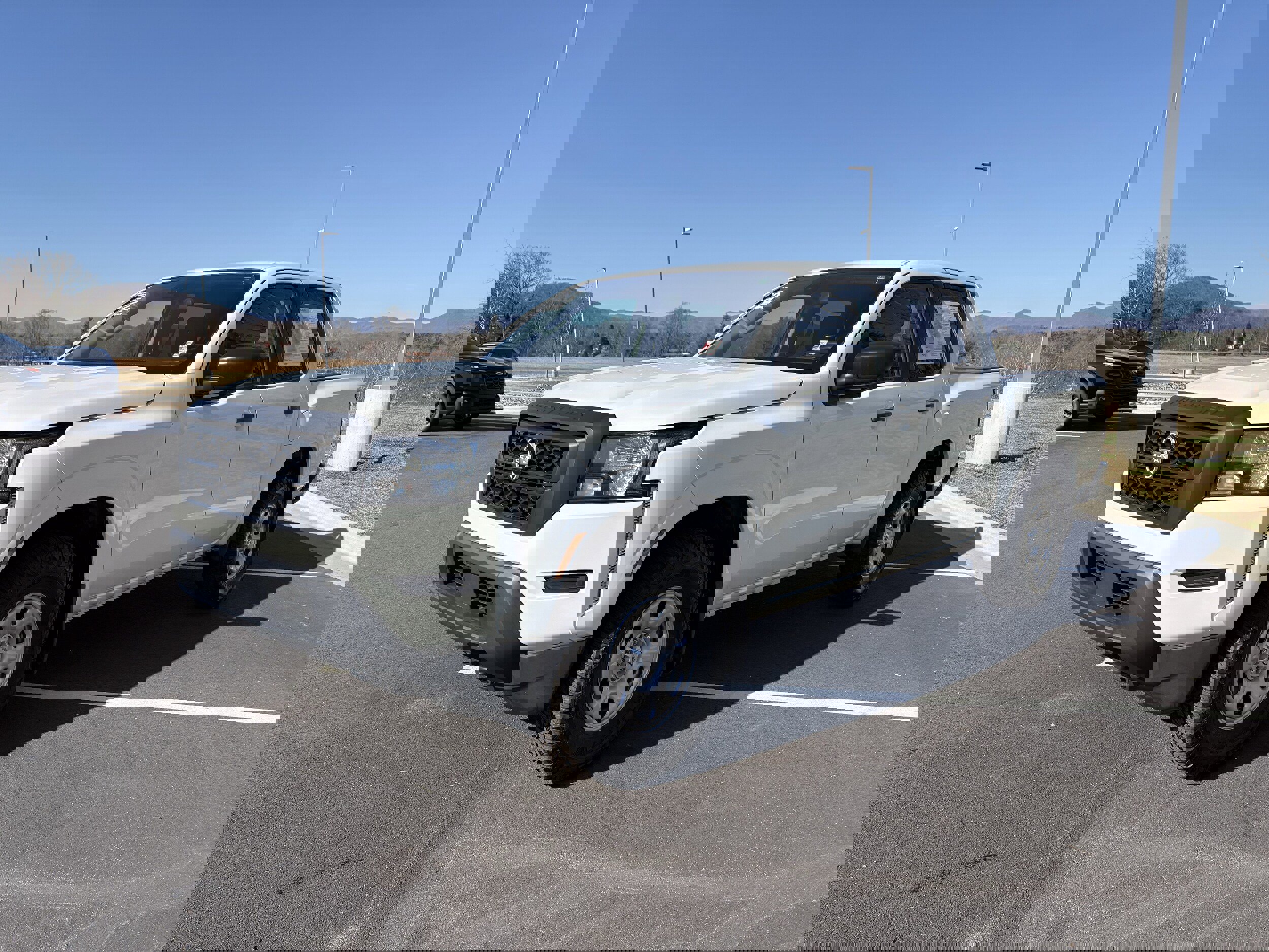 Used 2022 Nissan Frontier S w/ Technology Package image 3