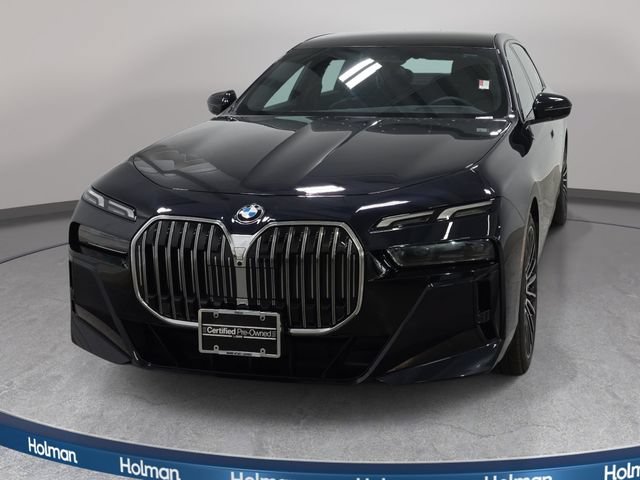 Certified 2026 BMW 740i xDrive AWD/4WD image 3