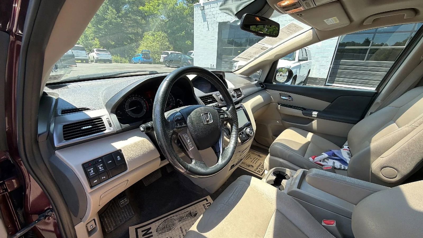 Used 2015 Honda Odyssey Touring Elite image 16