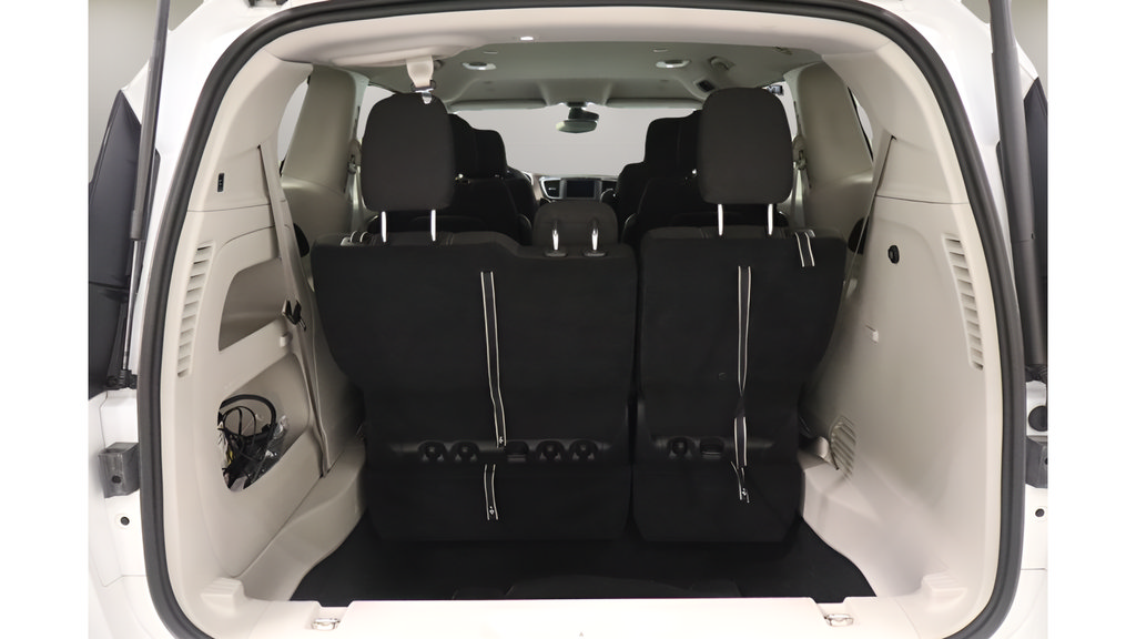 Certified 2023 Chrysler Voyager LX FWD image 18