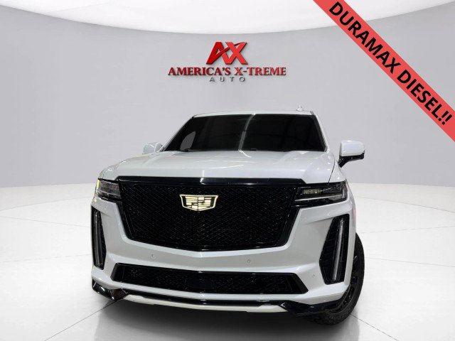 Used 2021 Cadillac Escalade Luxury image 2