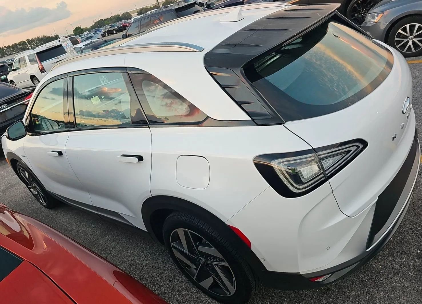 Used 2019 Hyundai Nexo Limited image 3