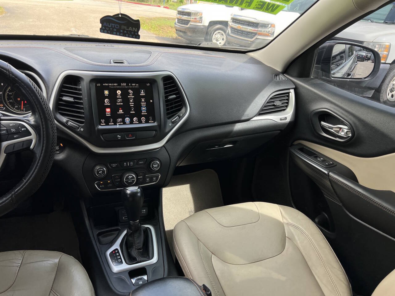 Used 2016 Jeep Cherokee Limited FWD image 16