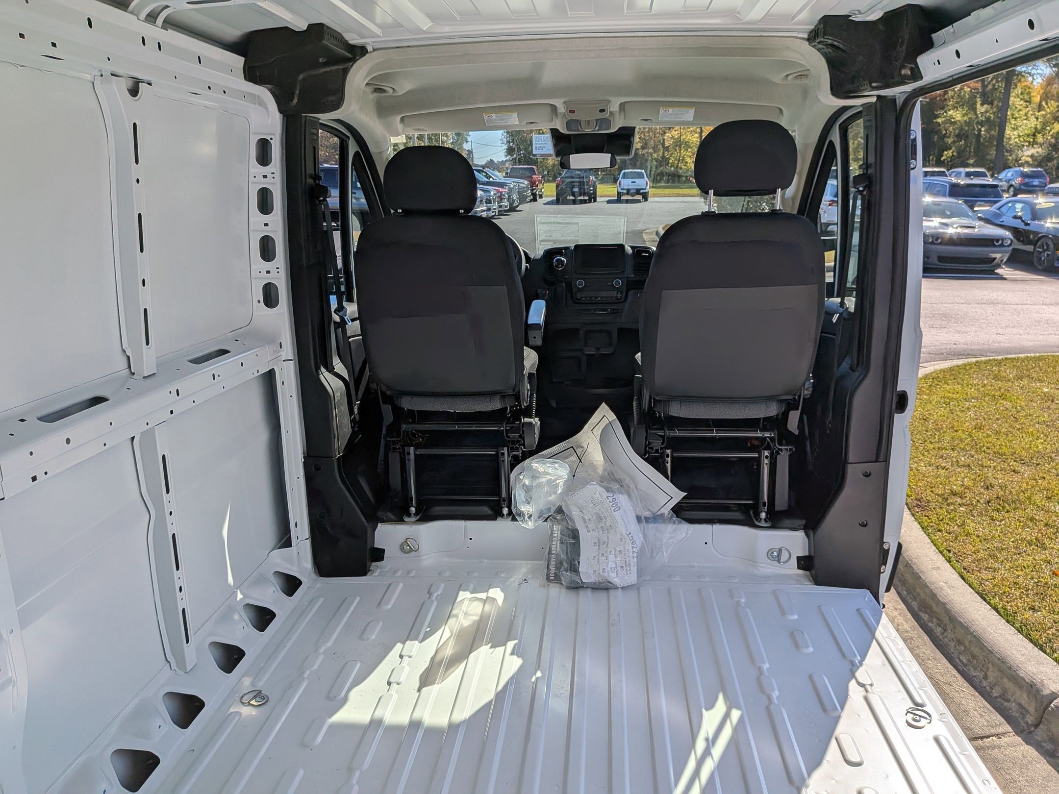 New 2026 RAM ProMaster 1500 w/ Convenience Group FWD image 23