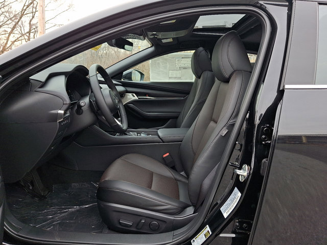 New 2026 MAZDA MAZDA3 Hatchback w/Premium Plus Pkg image 11
