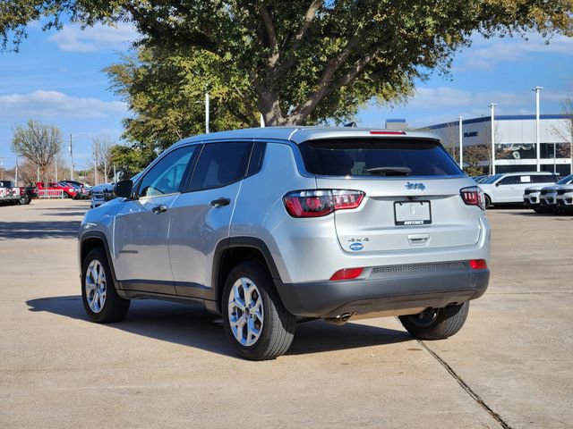 Used 2025 Jeep Compass Sport image 5