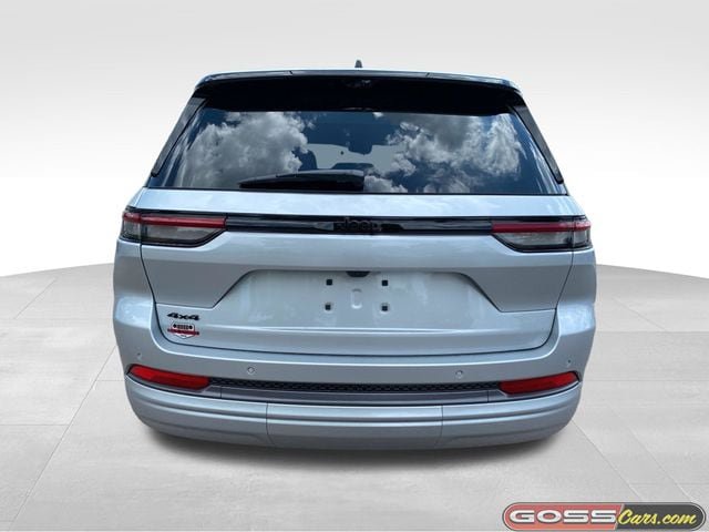 Used 2026 Jeep Grand Cherokee Limited AWD/4WD image 4