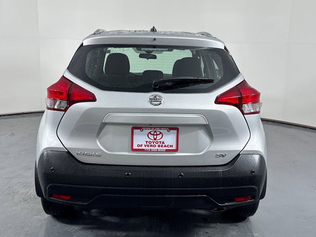 Used 2020 Nissan Kicks SV image 5