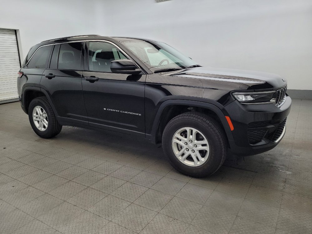 Used 2023 Jeep Grand Cherokee Laredo AWD/4WD image 11