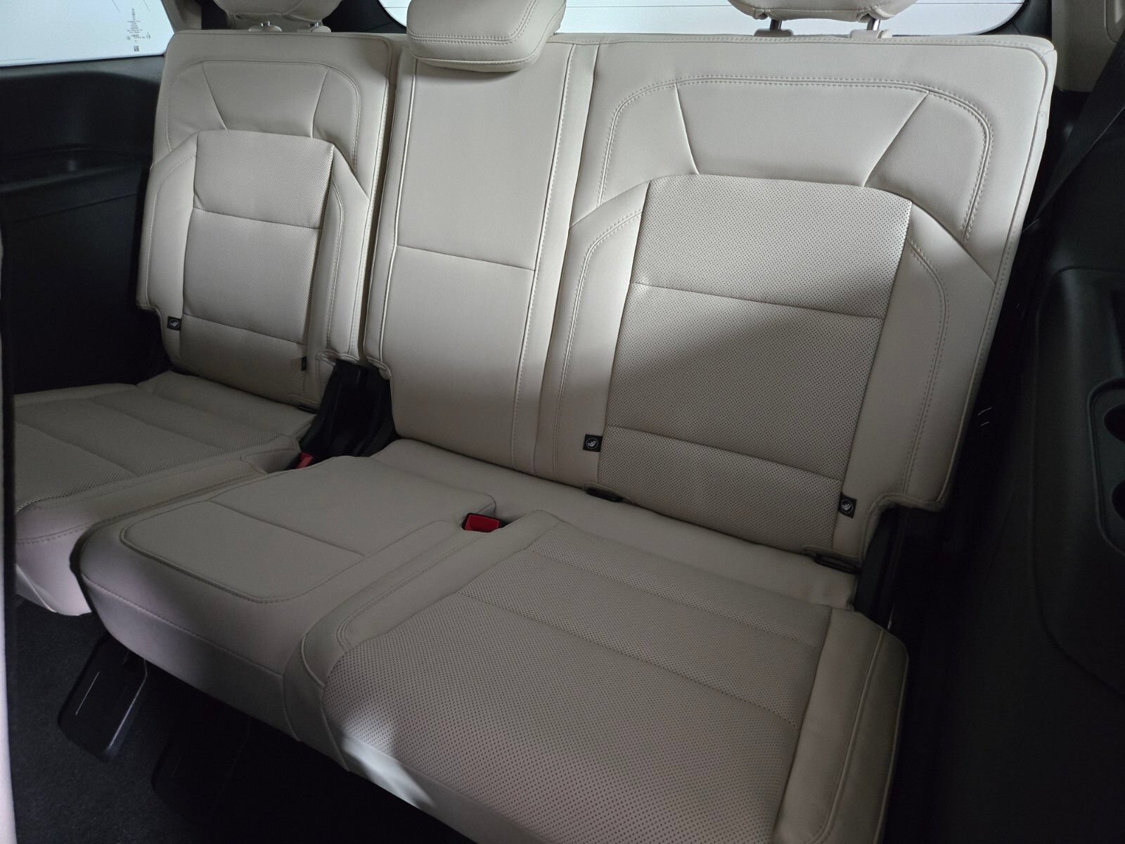 New 2027 Lincoln Navigator Premiere RWD image 14