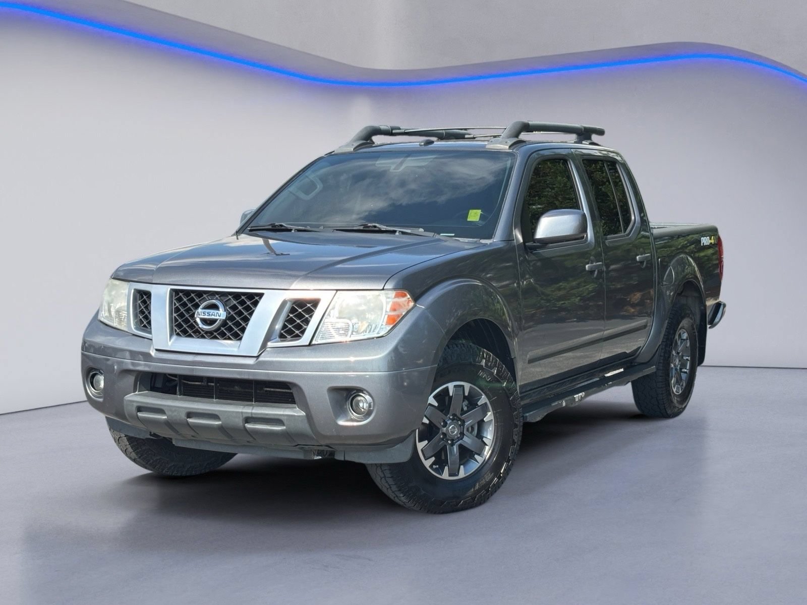 Used 2018 Nissan Frontier PRO-4X w/ Pro-4x Luxury Package AWD/4WD image 2