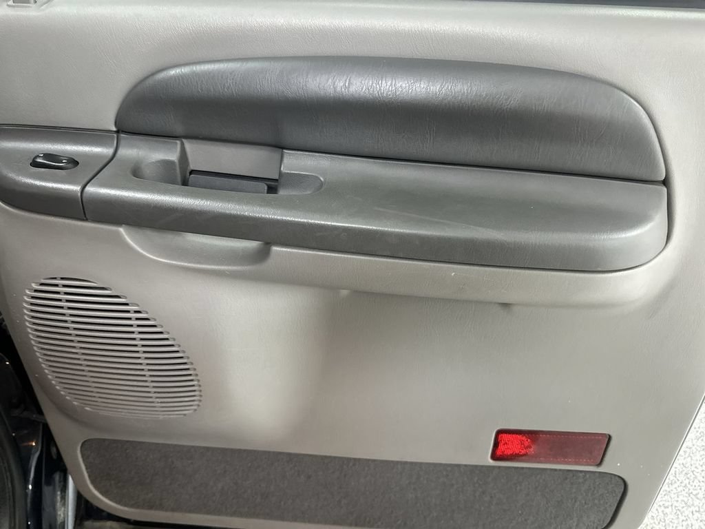Used 2000 Ford Excursion XLT RWD image 23