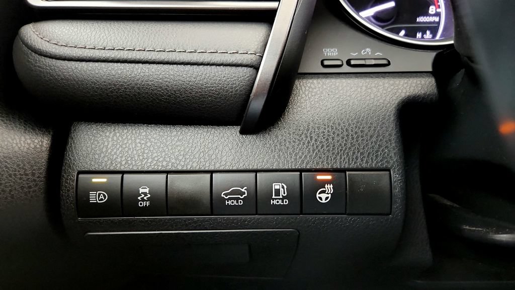 Used 2021 Toyota Camry LE w/ Cold Weather Package FWD image 31