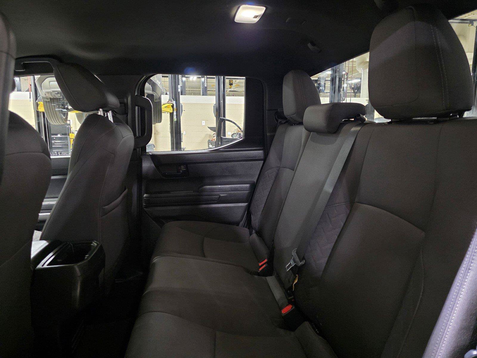 Used 2025 Toyota Tacoma SR5 AWD/4WD image 15
