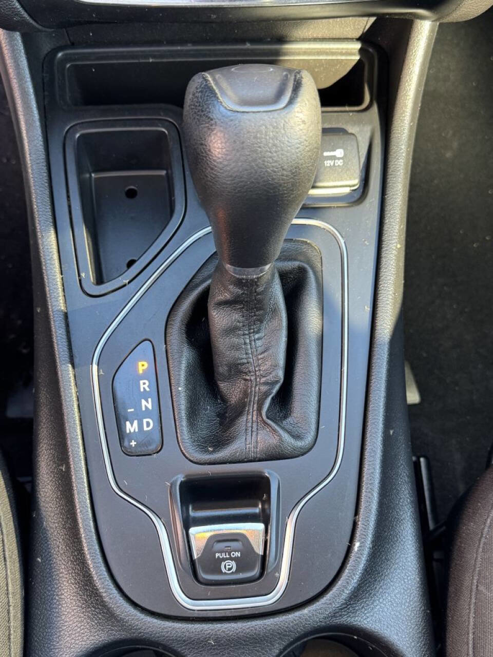 Used 2019 Jeep Cherokee Latitude w/ Popular Appearance Group image 19