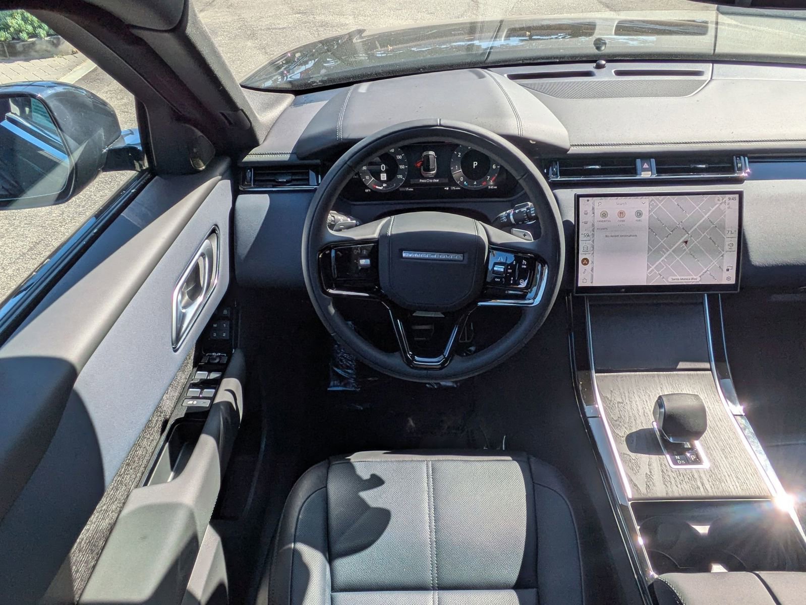 New 2026 Land Rover Range Rover Velar Dynamic SE AWD/4WD image 25