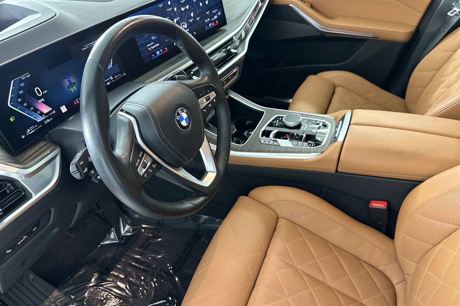 Used 2024 BMW X5 xDrive50e w/ Premium Package AWD/4WD image 4