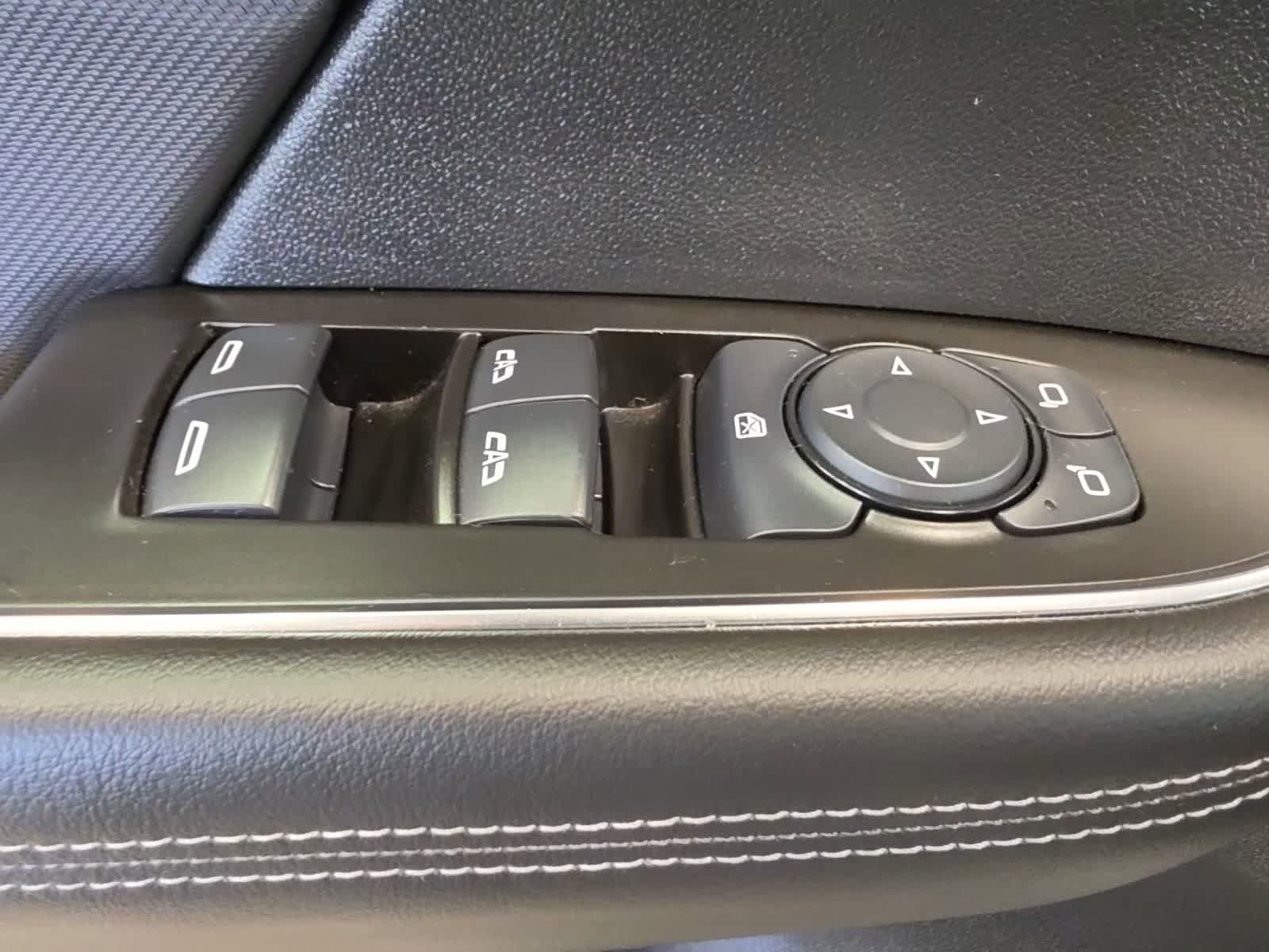 Used 2024 Buick Envision Preferred AWD/4WD image 17