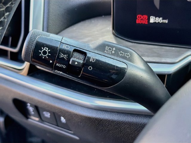 Used 2025 Kia Sorento SX AWD/4WD image 35