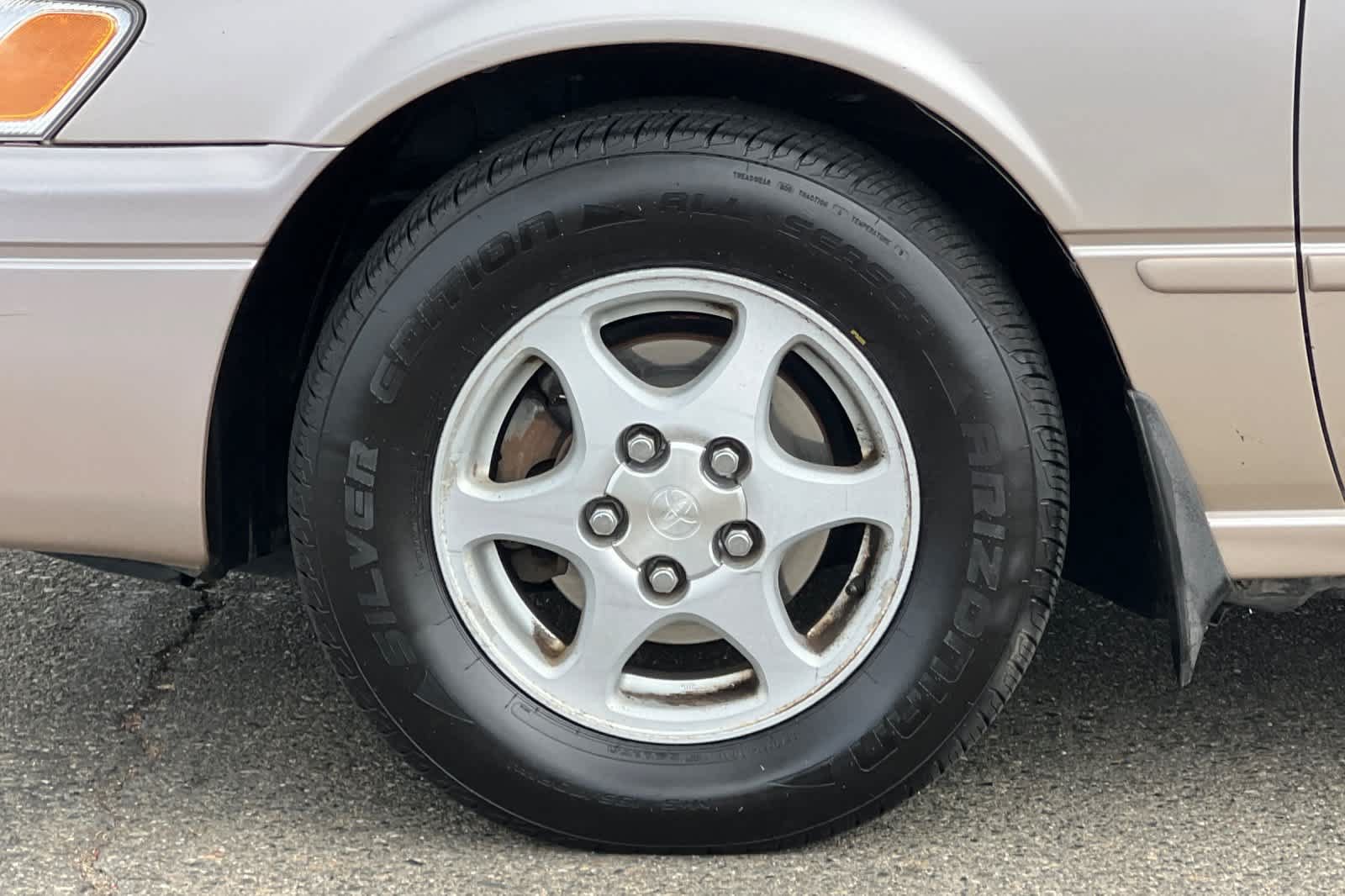 Used 1997 Toyota Camry LE FWD image 28