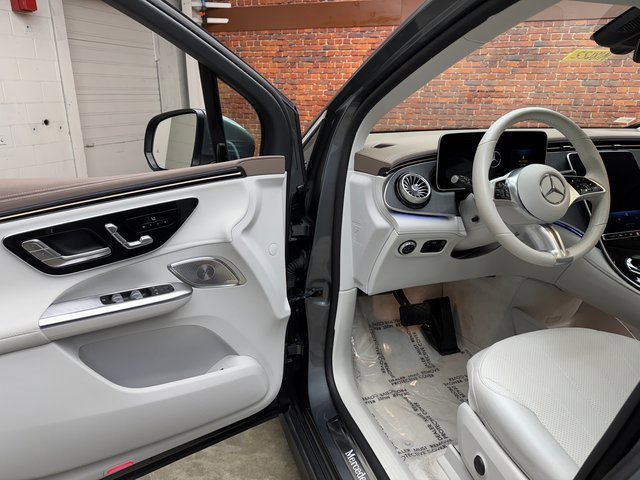 Certified 2023 Mercedes-Benz EQE 350+ 4MATIC SUV image 9