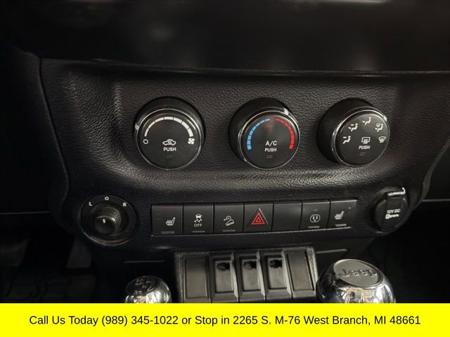 Used 2014 Jeep Wrangler Unlimited Rubicon w/ Max Tow Package AWD/4WD image 26