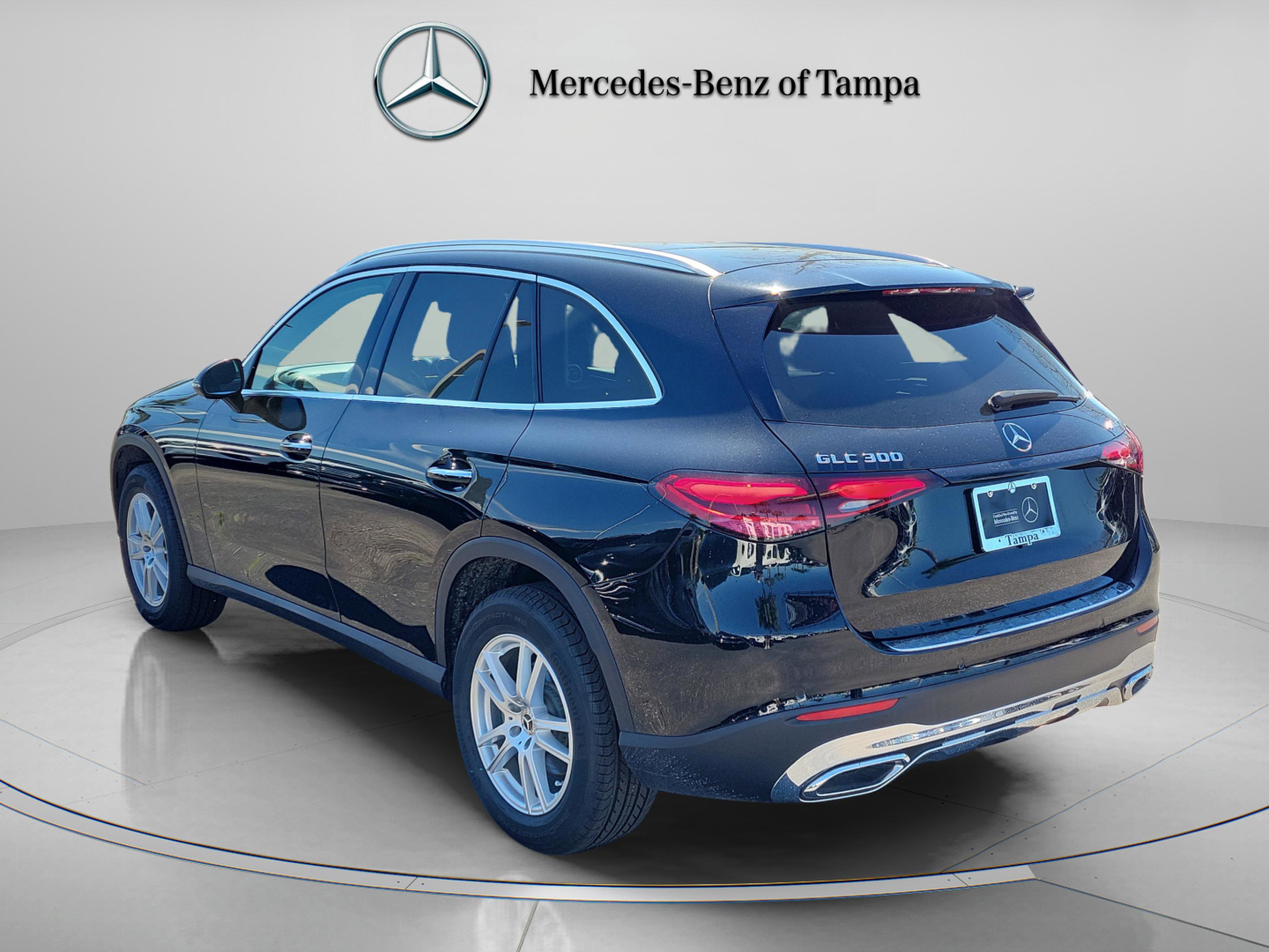 Certified 2024 Mercedes-Benz GLC 300 4MATIC image 2