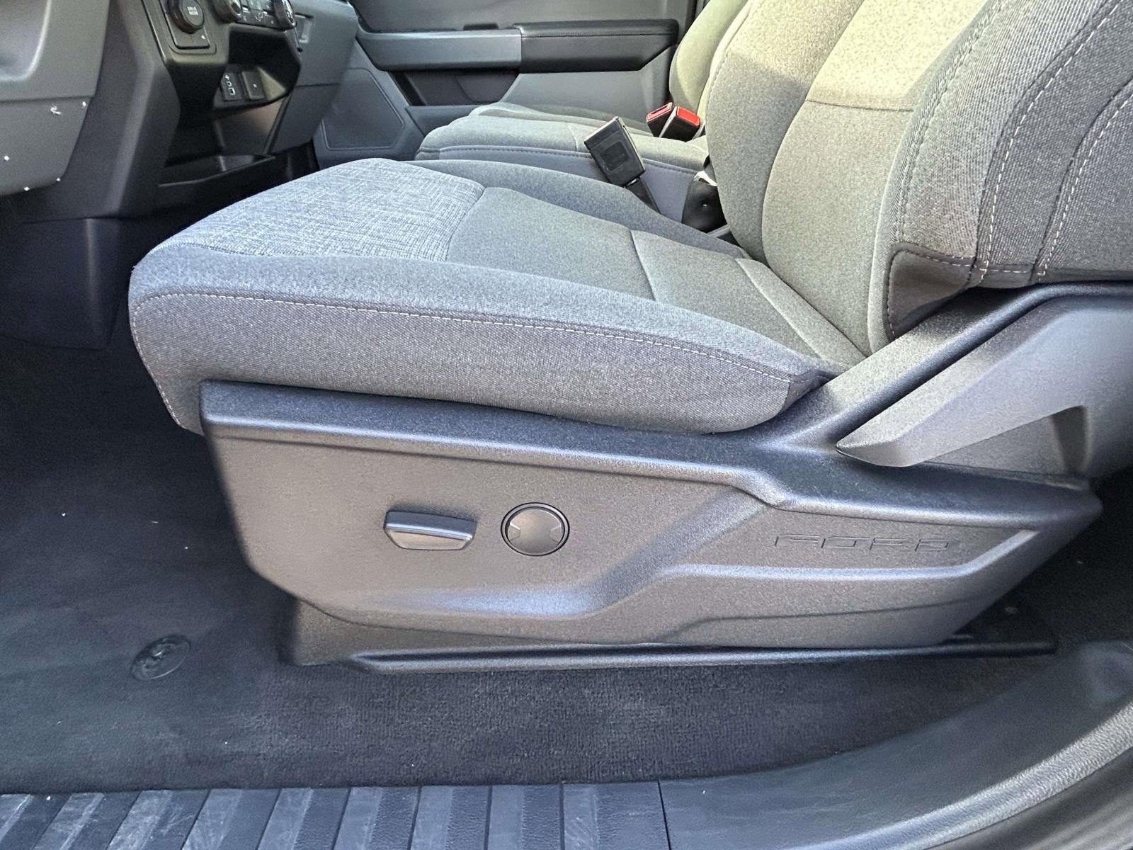 Used 2024 Ford F350 XLT image 14