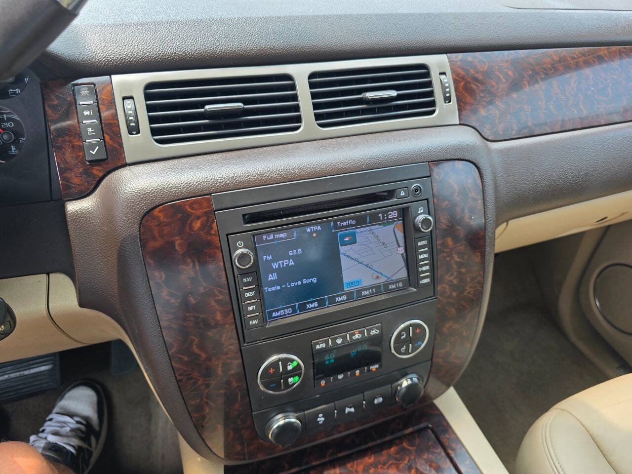 Used 2011 GMC Sierra 3500 Denali AWD/4WD image 19