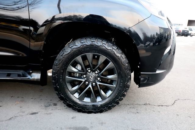 Used 2020 Lexus GX 460 Premium w/ Premium Package image 28