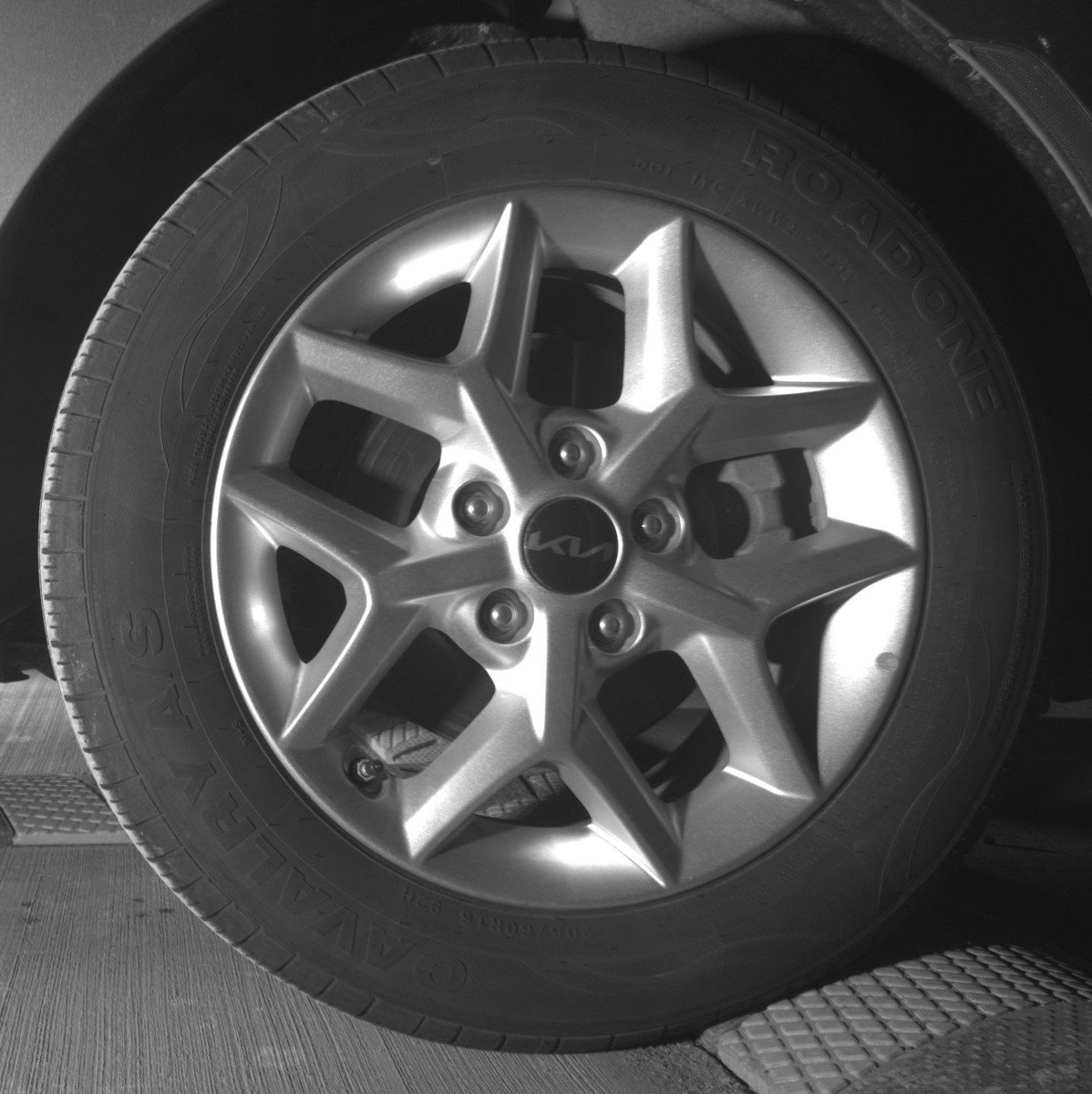 Used 2025 Kia Soul LX w/ LX Technology Package FWD image 15