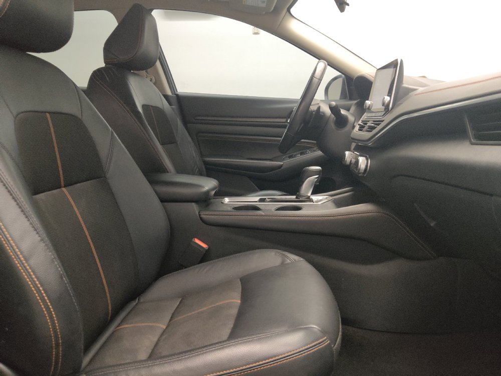 Used 2022 Nissan Altima 2.5 SR w/ Midnight Edition Package FWD image 21