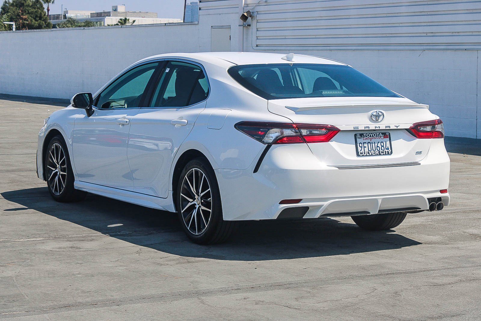 Certified 2023 Toyota Camry SE w/ Convenience Package image 7