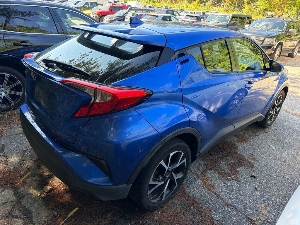 Used 2018 Toyota C-HR XLE FWD image 4