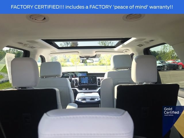 Used 2025 Ford Expedition Platinum w/ Driver's Package AWD/4WD image 17