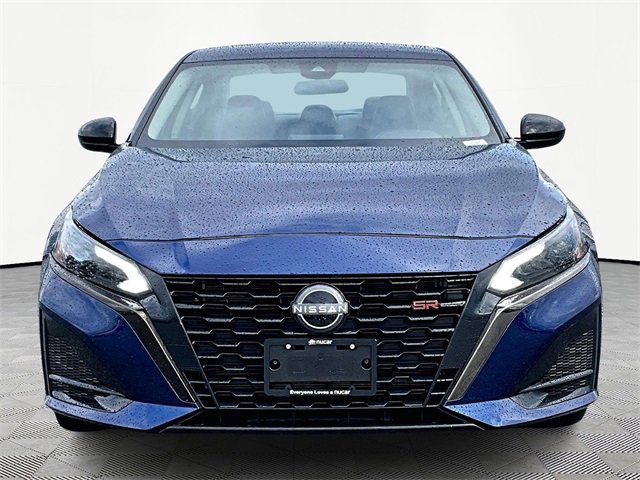 Used 2024 Nissan Altima 2.5 SR image 2