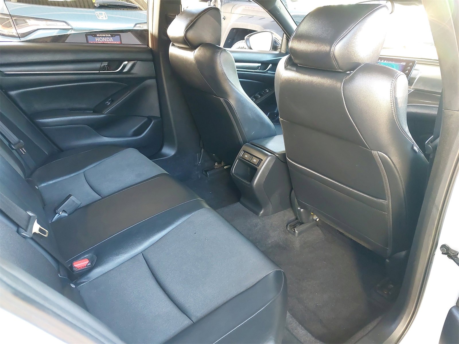 Used 2022 Honda Accord Sport image 11