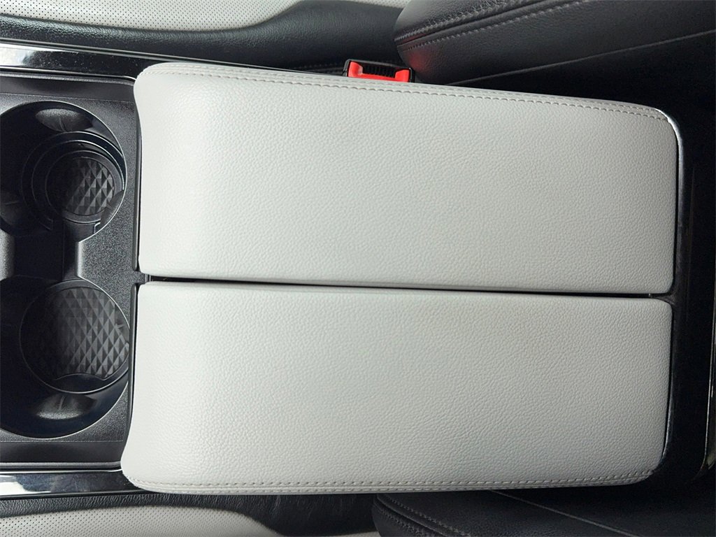 Used 2021 Land Rover Range Rover Evoque R-Dynamic SE image 27