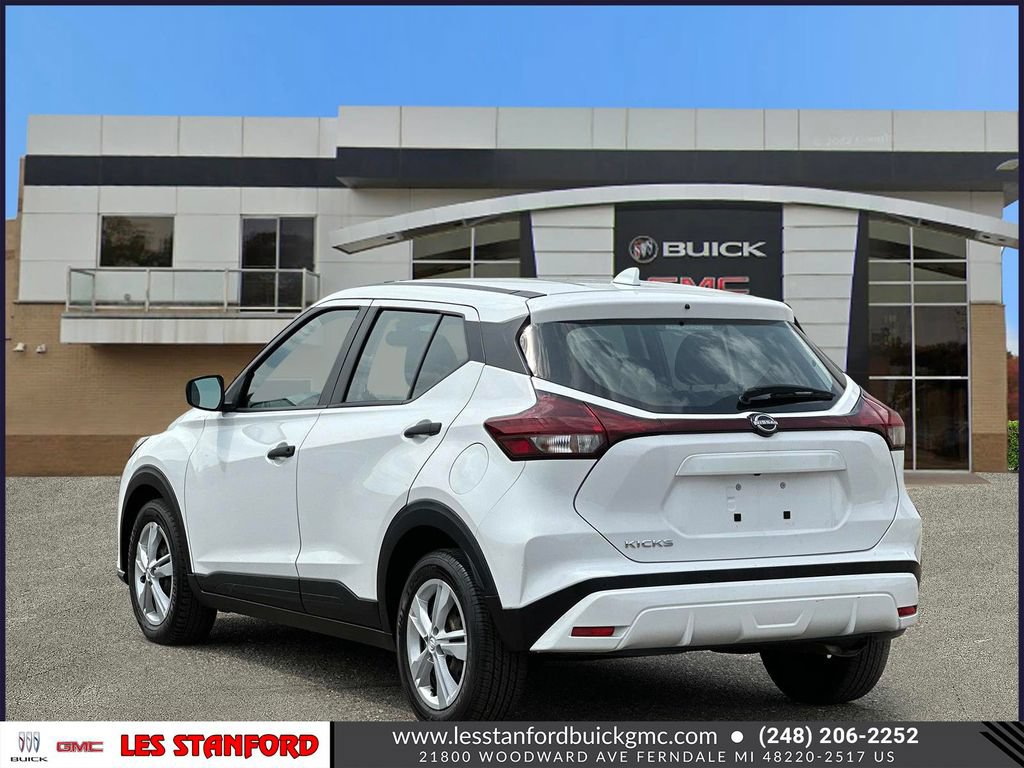 Used 2023 Nissan Kicks S FWD image 4