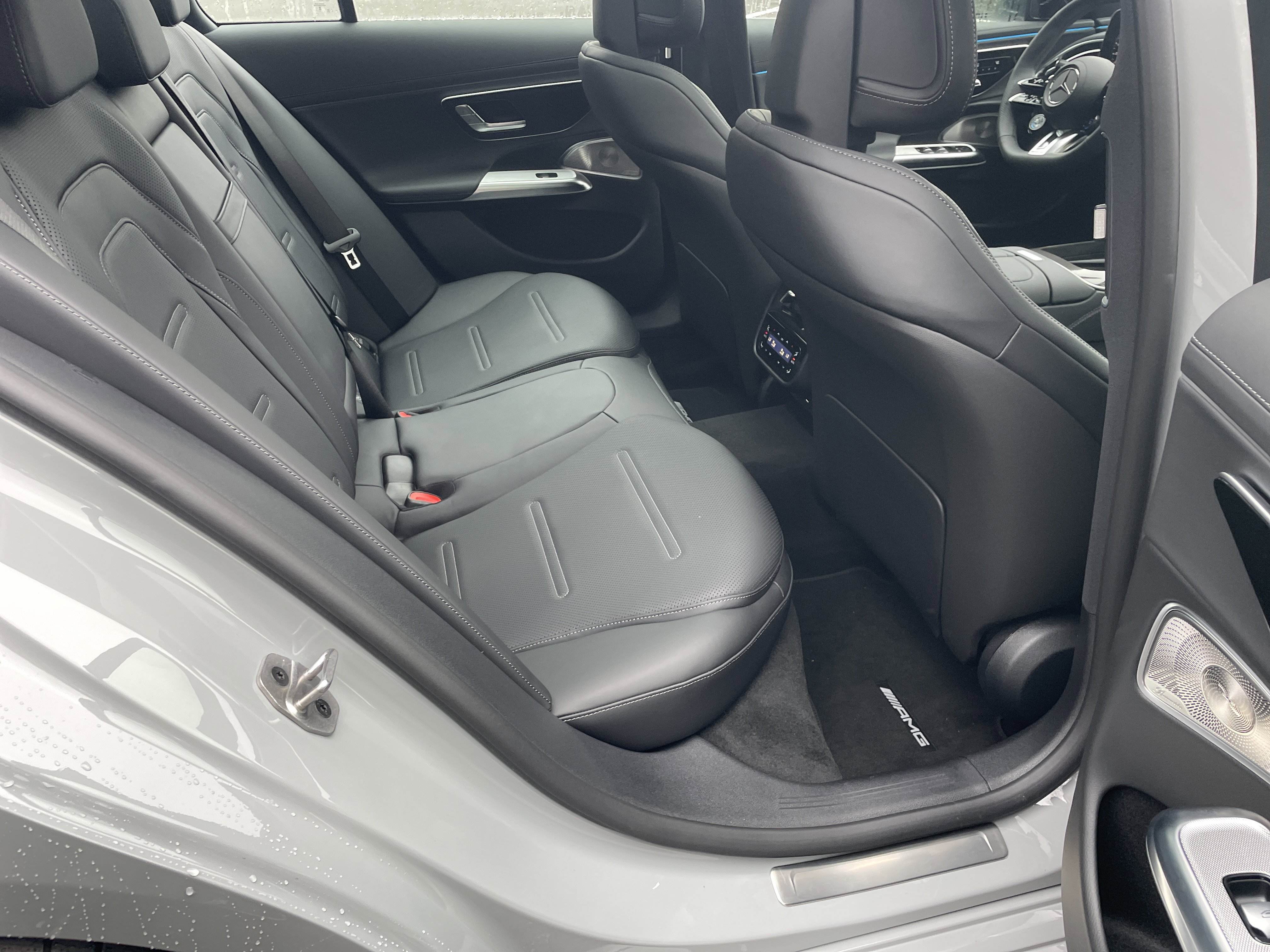 New 2026 Mercedes-Benz E 53 AMG e 4MATIC Sedan image 40