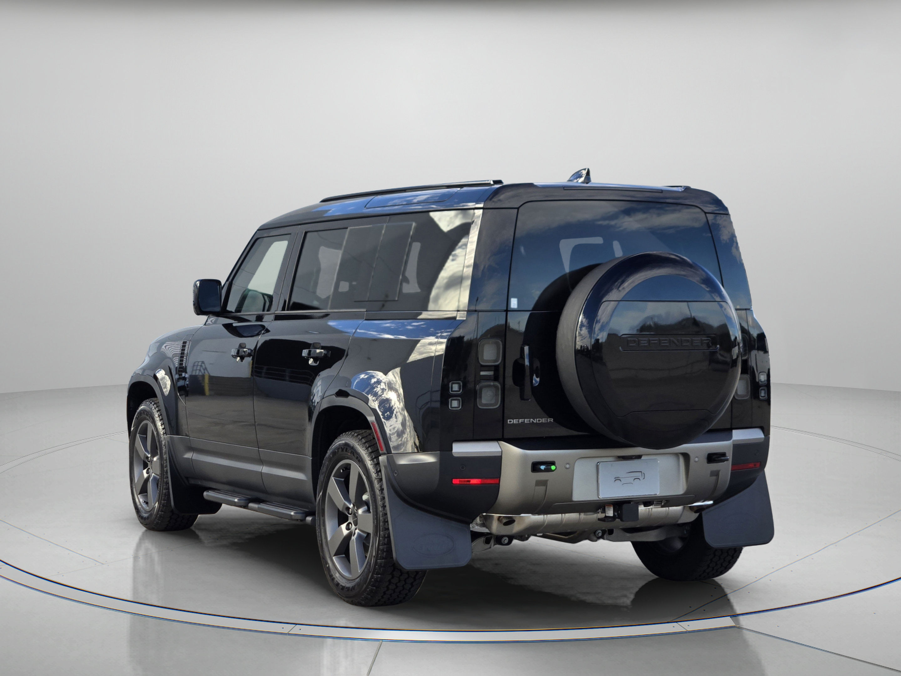 New 2026 Land Rover Defender 110 S AWD/4WD image 3