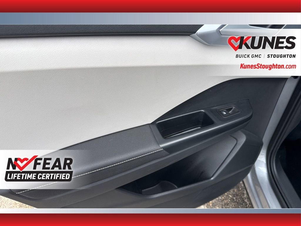 Used 2025 Volkswagen Taos SE AWD/4WD image 36