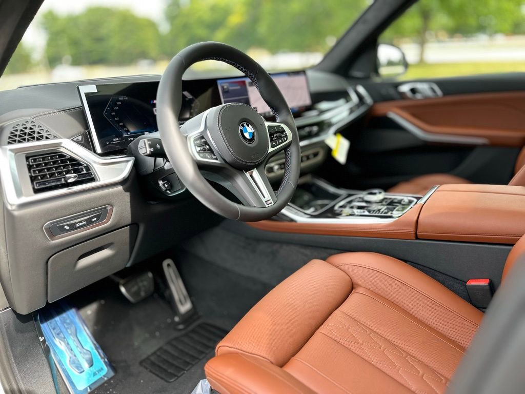 New 2026 BMW X7 M60i image 13