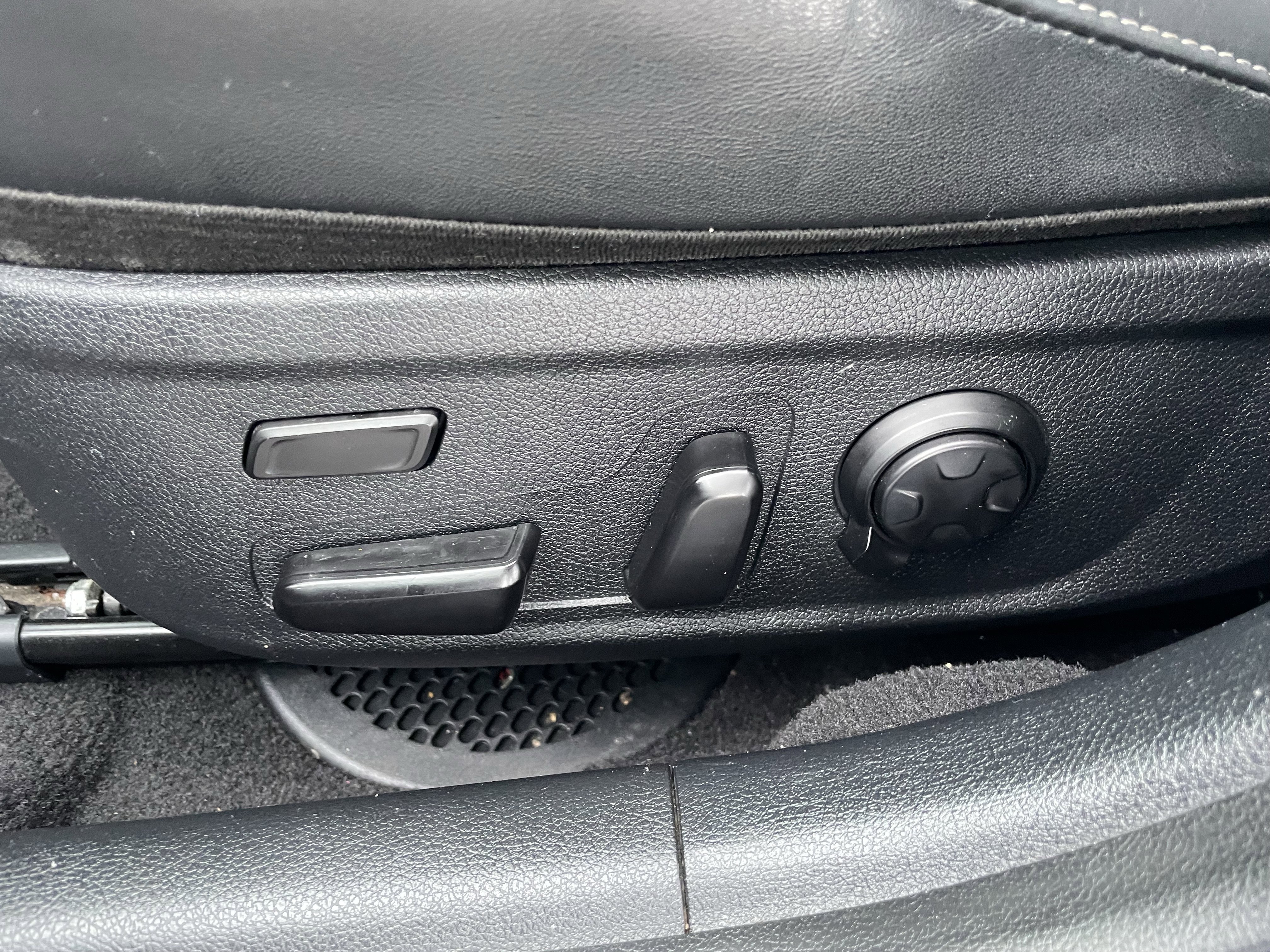 Used 2020 Kia Stinger GT2 image 13