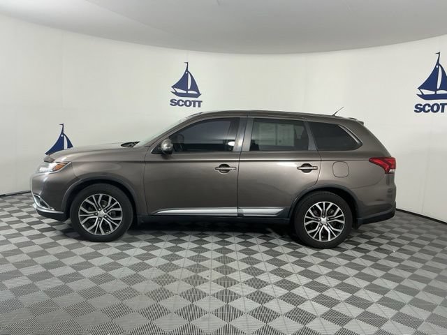 Used 2016 Mitsubishi Outlander SE FWD image 4