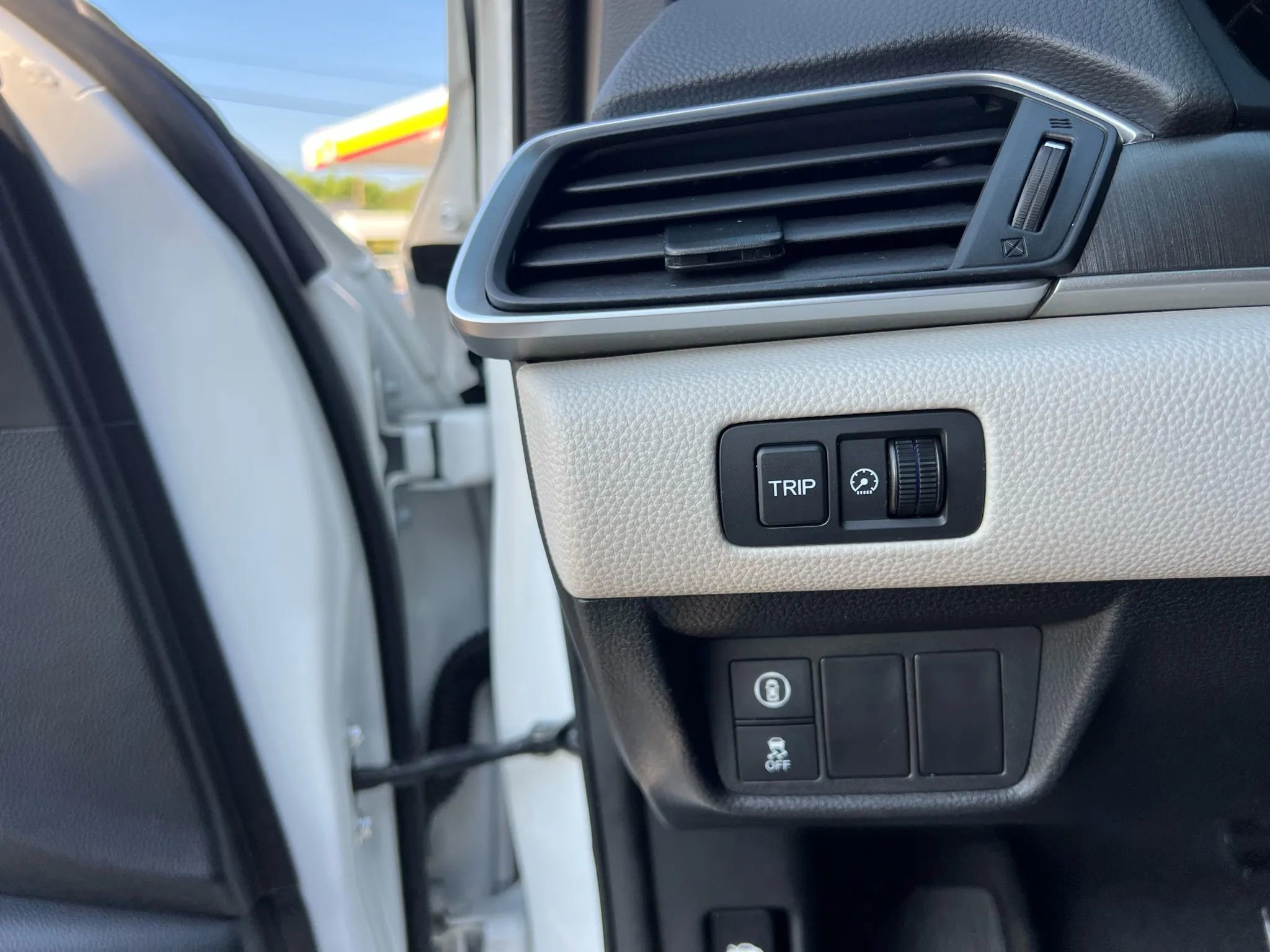 Used 2018 Honda Accord LX image 22