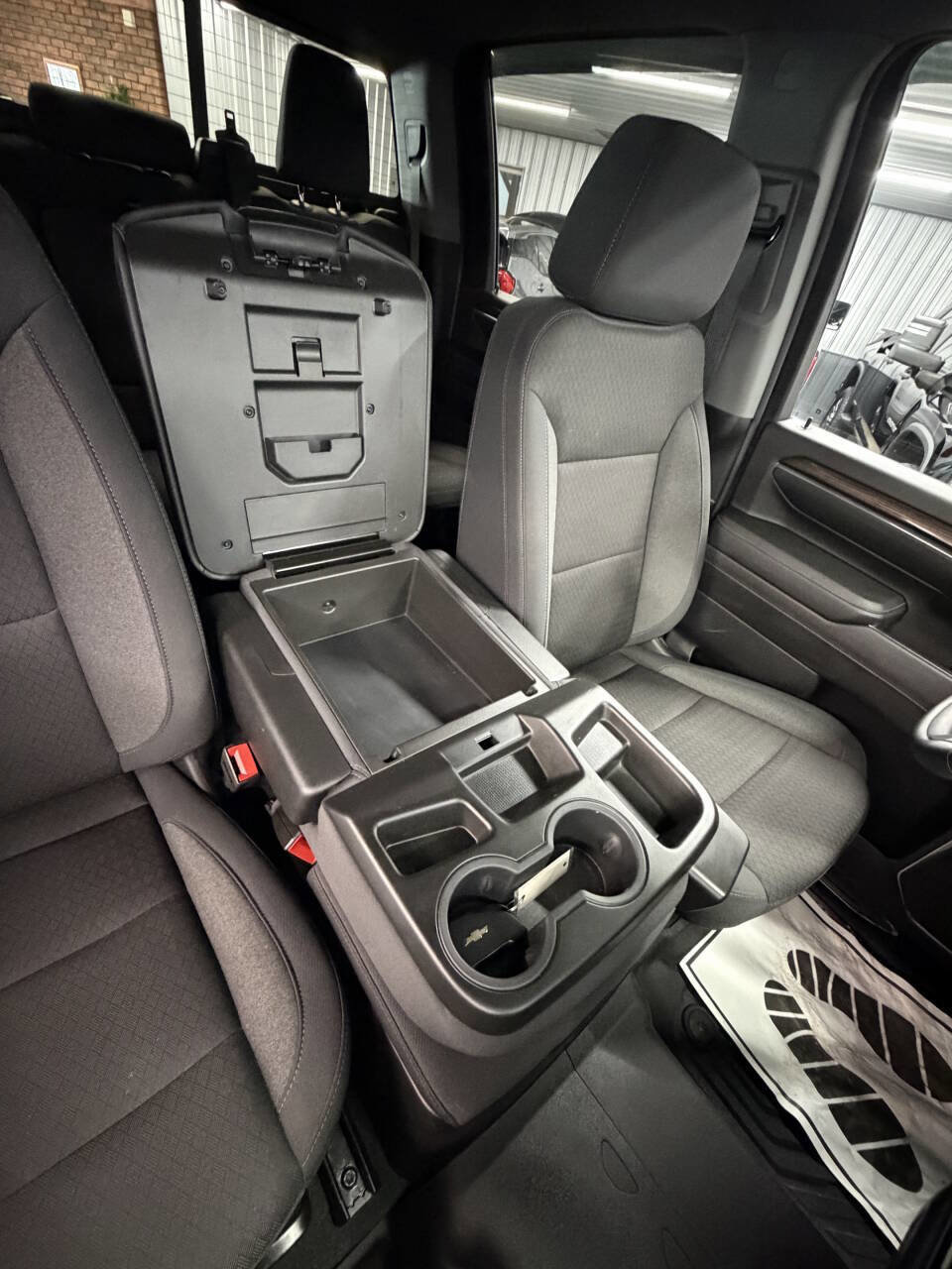 Used 2024 Chevrolet Silverado 2500 LT image 30