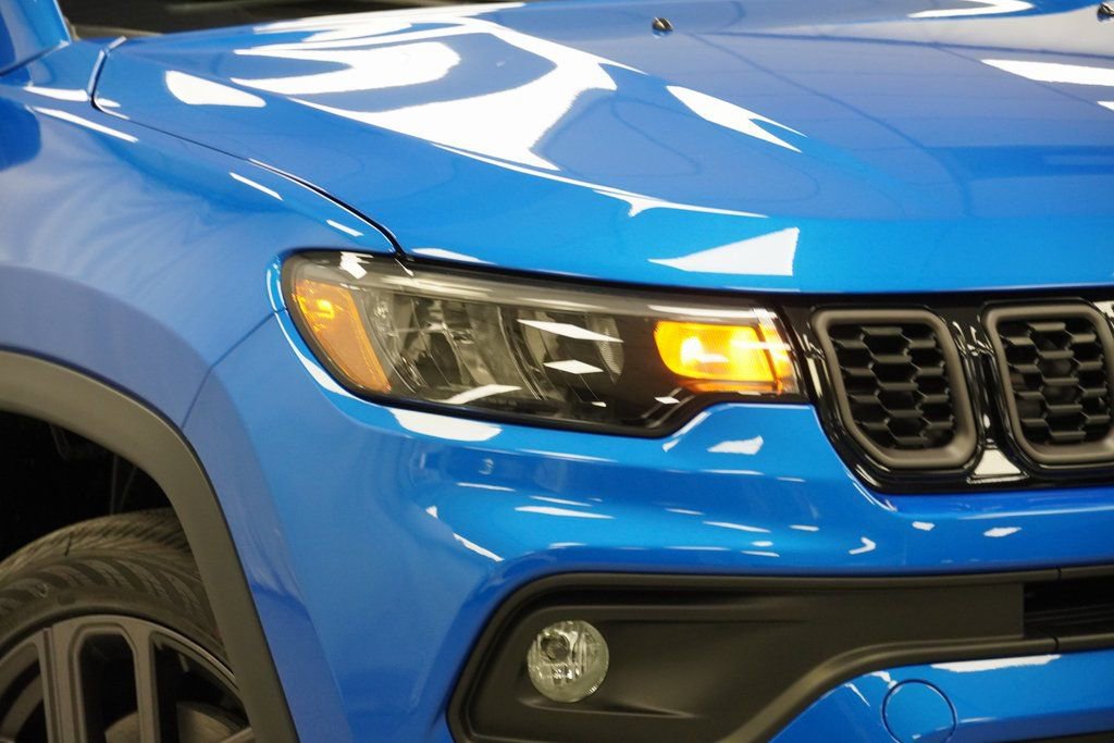 New 2026 Jeep Compass Latitude image 5